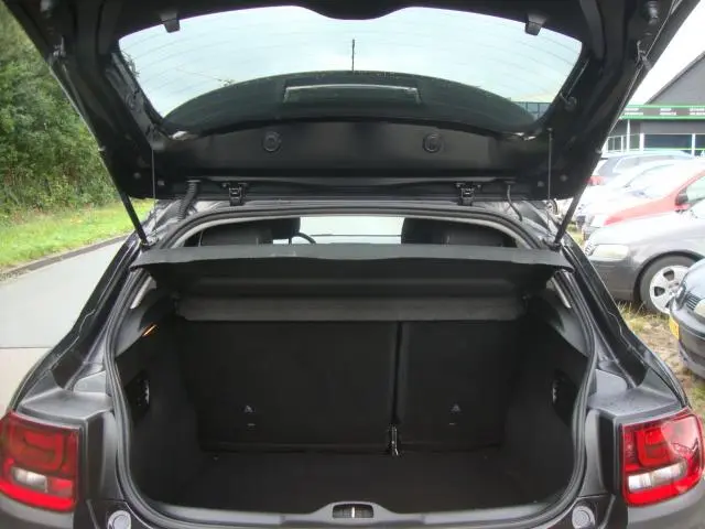 Citroën C4 Cactus 1.2 PureTech Shine ( NAVI ) 2016 Benzine 4