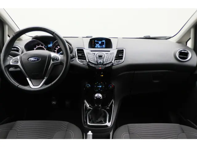 Ford Fiesta 1.0 EcoBoost Titanium 2013 Benzine 2