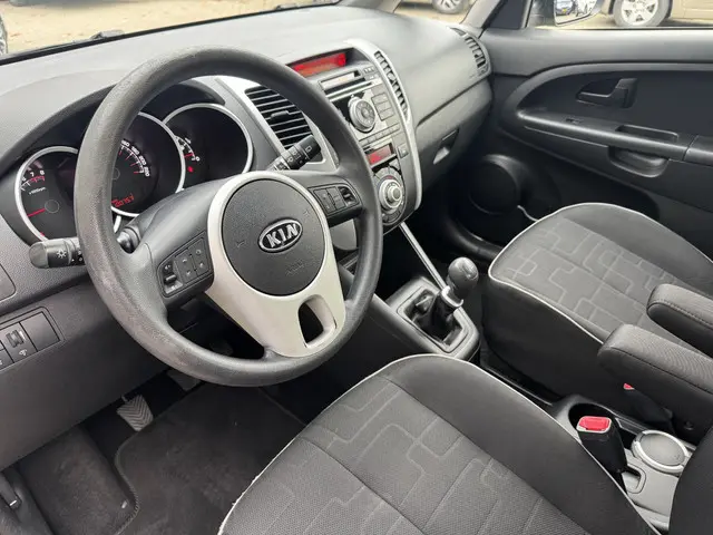 Kia Venga 1.4 CVVT Plus Pack 2012 Benzine 13