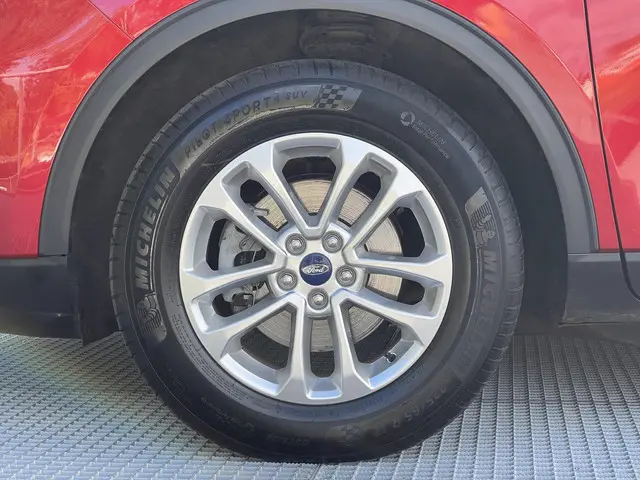 Ford Kuga 2.5 PHEV Titanium 2022 Hybride Benzine 28