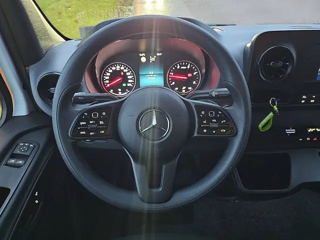 Mercedes-Benz Sprinter 315 2023 Diesel 13