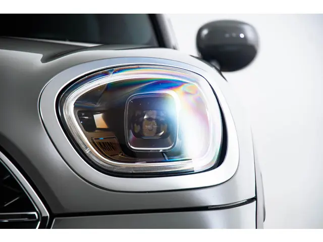 MINI Countryman Cooper SE ALL4 2022 Hybride Benzine 44