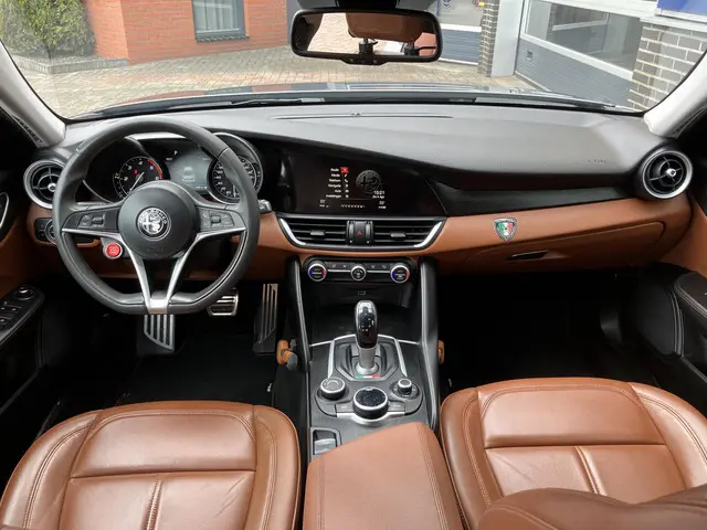 Alfa Romeo Giulia 2.2 Eco Business Super 2018 Diesel 16