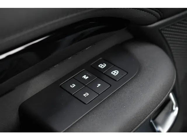 Land Rover Discovery 3.0 D300 HSE 2021 Diesel 75