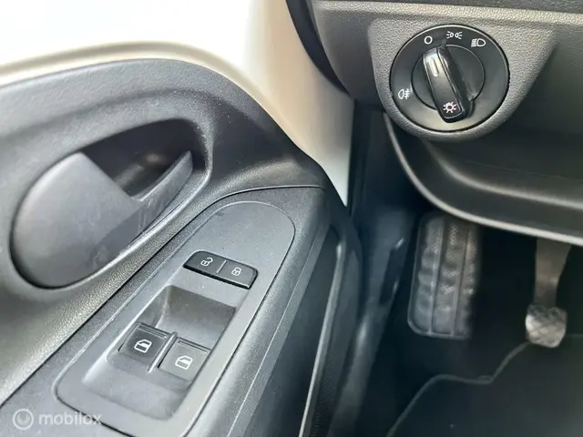 Volkswagen up! 1.0 high up! BlueMotion 2015 Benzine 13
