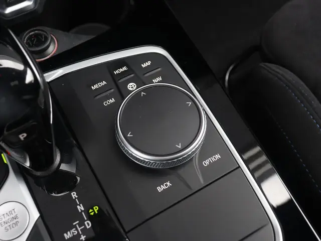 BMW 1 Serie 5-deurs M135i xDrive 2019 Benzine 21