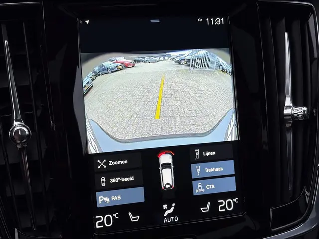 Volvo V90 Cross Country 2.0 B5 AWD Pro 2021 Benzine 14