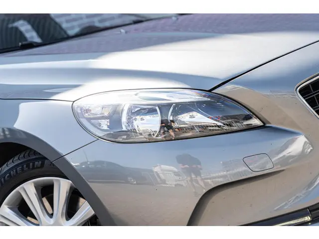 Volvo V40 T3 Momentum Automaat 2015 Benzine 11
