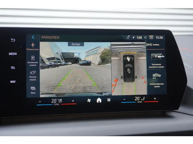 BMW 1 Serie 5-deurs 120 2025 Benzine 29