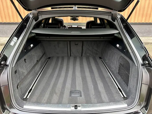 Audi A6 Avant 2.0 TFSI quattro S-Line 2018 Benzine 29