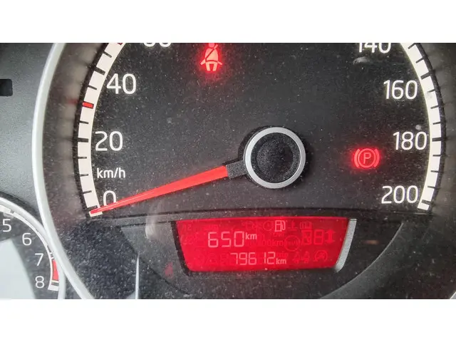 Volkswagen up! 1.0 cross up! BlueMotion 2014 Benzine 14