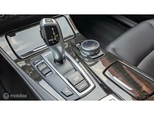 BMW 5 Serie 520i Luxury Line 2014 Benzine 21