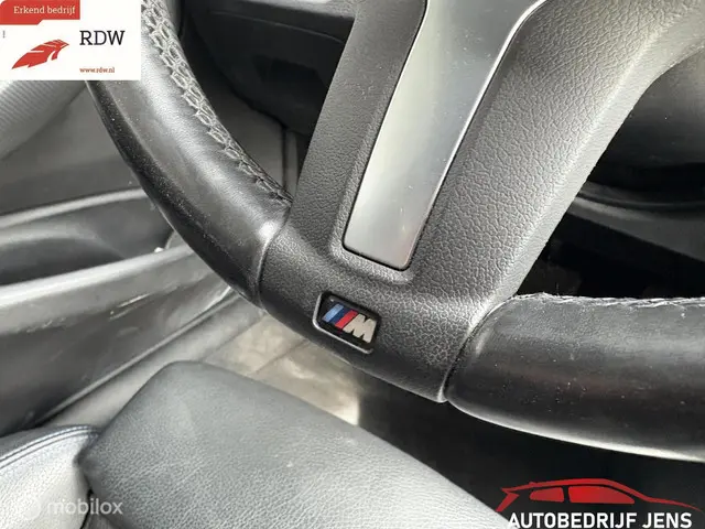 BMW 3 Serie Touring 320i M Sport Edition 2019 Benzine 10