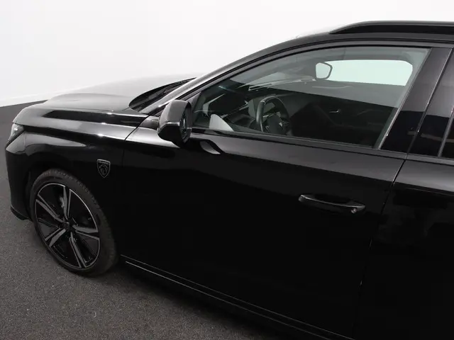 Peugeot 308 1.2 PureTech GT 2024 Benzine 27