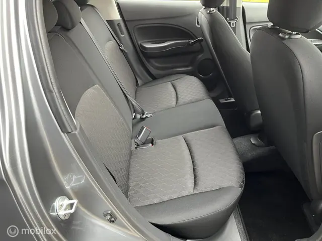 Mitsubishi Space Star 1.2 Connect+ 2023 Benzine 19