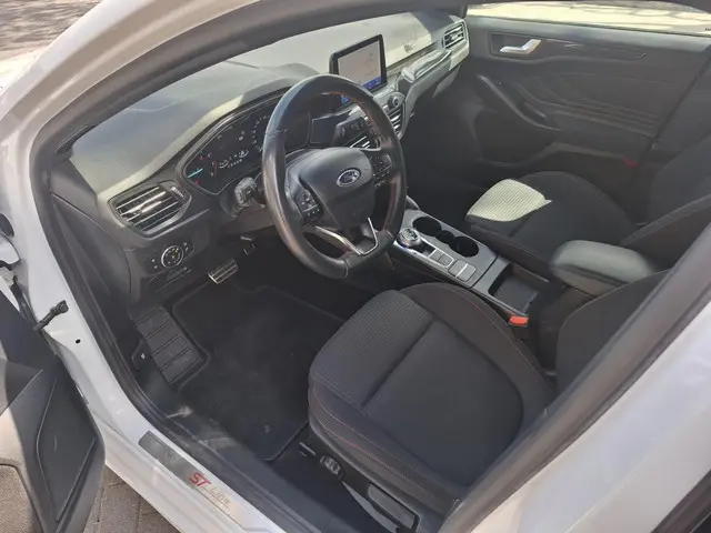 Ford Focus 1.0 EcoBoost Titanium Business 2019 Benzine 16