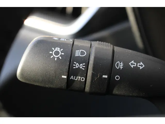 Toyota Corolla 1.8 Hybrid Active 2021 Hybride Benzine 28