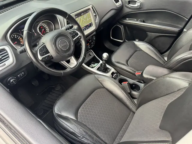 Jeep Compass 1.4 MultiAir Longitude 2018 Benzine 19