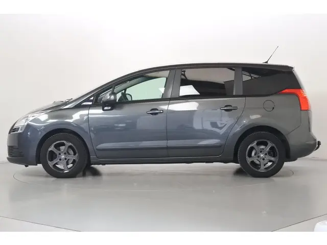 Peugeot 5008 1.6 VTi Access 2013 Benzine 16