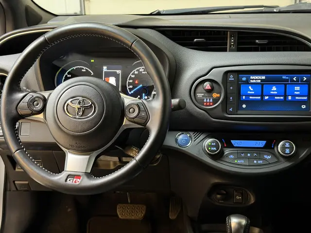 Toyota Yaris 1.5 Hybrid GR-Sport 2020 Hybride Benzine 8