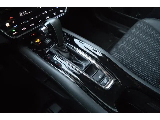 Honda HR-V 1.5 i-VTEC Executive automaat 2017 Benzine 18