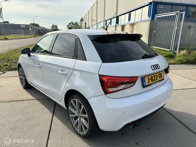 Audi A1 Sportback 1.4 TFSI CoD Pro Line S 2013 Benzine 4