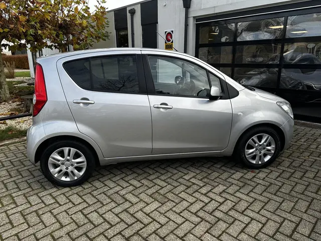 Opel Agila 1.2 Edition 2012 Benzine 10
