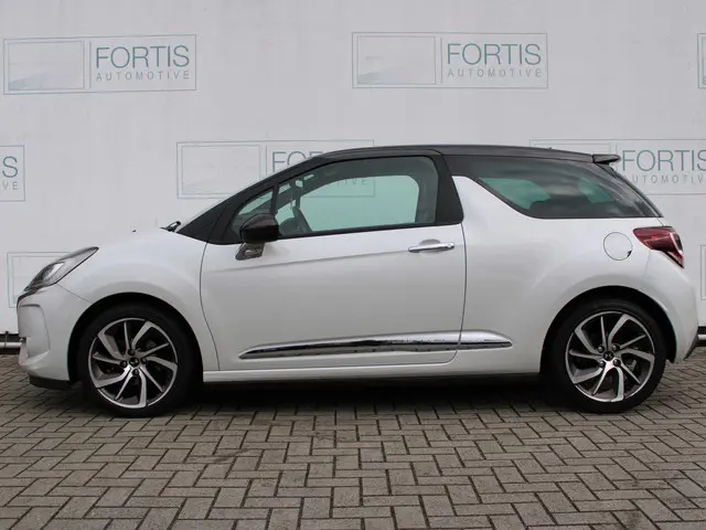 DS DS 3 1.2 PureTech Sport Chic 2017 Benzine 16
