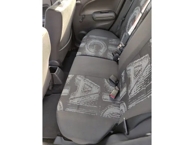 Opel Agila 1.0 Edition APK tot 22-03-2026 2012 Benzine 11