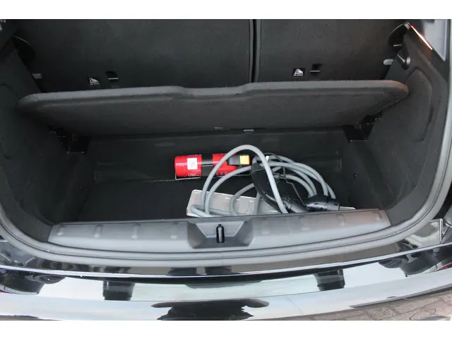 MINI Electric Mini MINI Electric 33 kWh 2022 Elektrisch 32