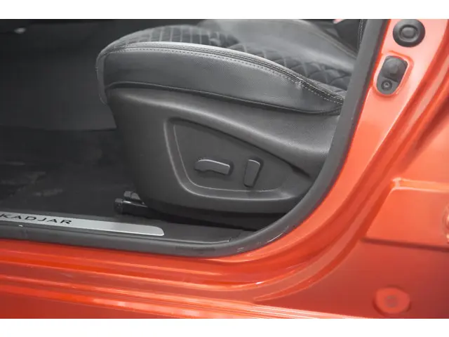 Renault Kadjar TCe 140 Black Edition 2021 Benzine 33