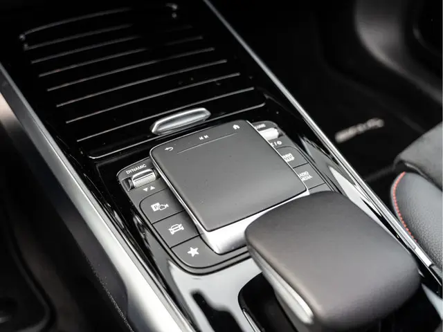 Mercedes-Benz EQB 250 AMG Line 67 kWh 2022 Elektrisch 29