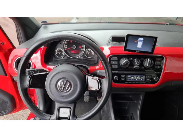 Volkswagen up! 1.0 cross up! BlueMotion 2014 Benzine 13