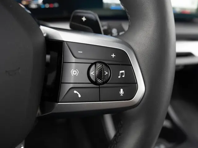 BMW 1 Serie 120 2025 Benzine 25