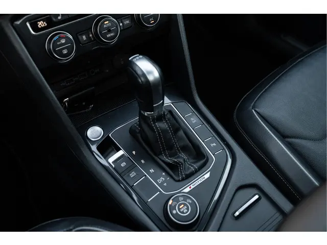 Volkswagen Tiguan 2.0 TSI 4Motion | 3X R-Line 2019 Benzine 17