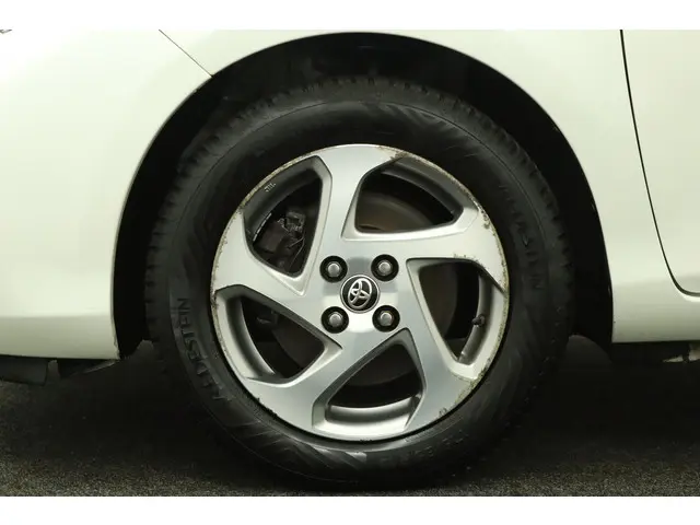 Toyota Yaris 1.5 Hybrid Lease 2015 Hybride Benzine 38