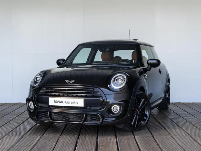 MINI 3-Deurs Cooper 2021 Benzine 35