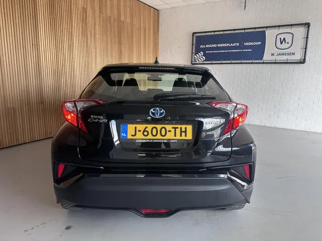 Toyota C-HR 1.8 Hybrid Energy 2018 Hybride Benzine 19