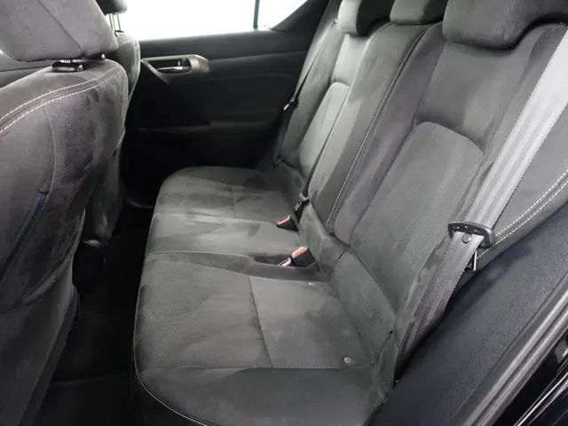 Lexus CT 200h Business Line 2019 Hybride Benzine 22