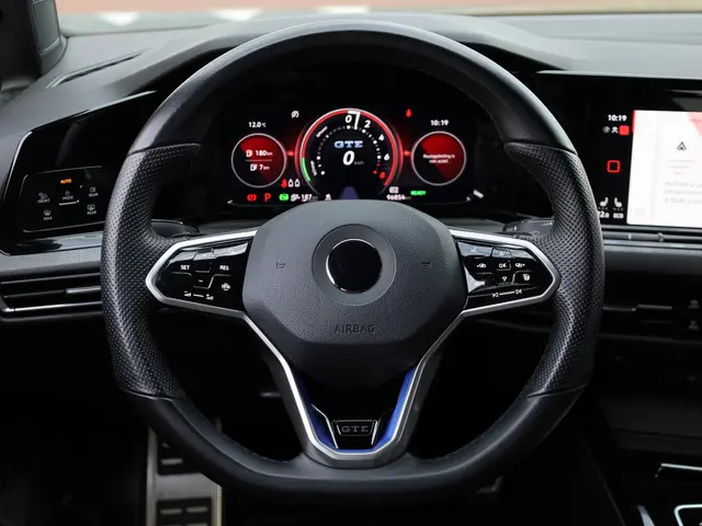 Volkswagen Golf GTE 2022 Hybride Benzine 9
