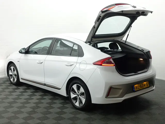 Hyundai IONIQ Premium EV Aut- 2018 Elektrisch 33