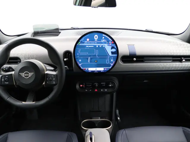 MINI 5-Deurs Cooper S 2025 Benzine 24