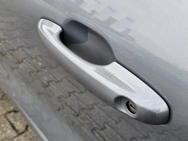 Ford Kuga 2.5 PHEV ST-Line X 2025 Hybride Benzine 36