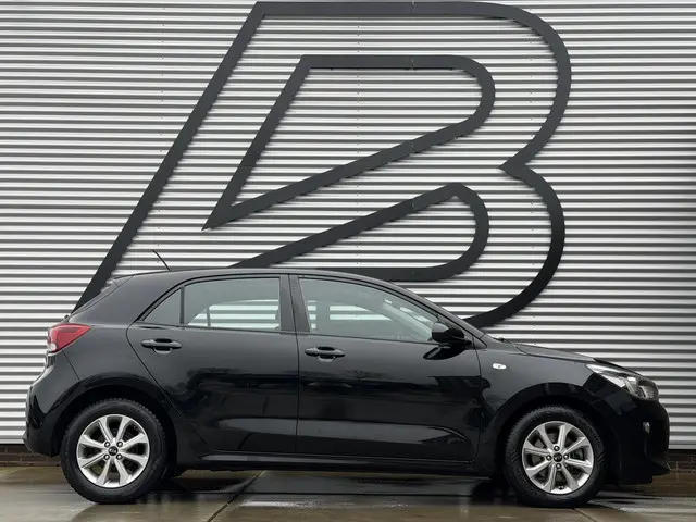 Kia Rio 1.0 TGDI ComfortPlusLine Navigator 2018 Benzine 4