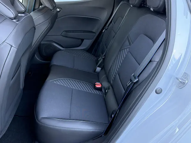 Renault Clio 1.0 TCe 90 GPF esprit Alpine 2025 Benzine 6