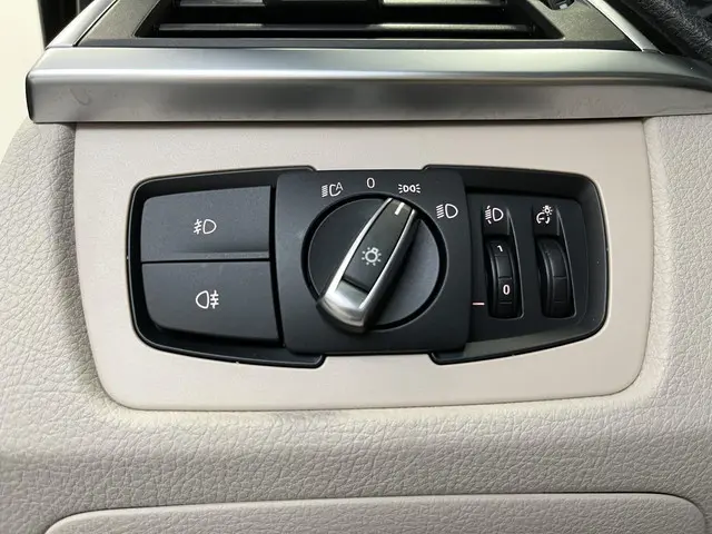 BMW 3 Serie Touring 330i M Sport Edition 2018 Benzine 37