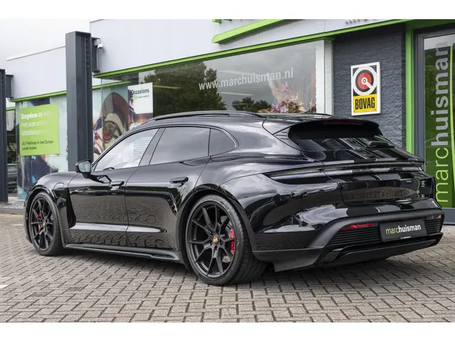 Porsche Taycan Sport Turismo GTS 93 kWh 2023 Elektrisch 33