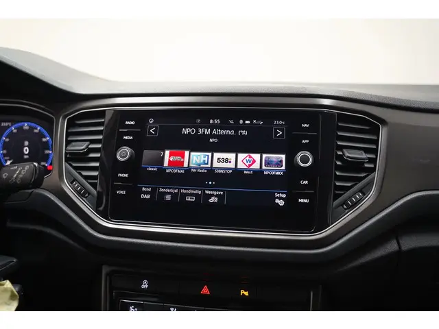 Volkswagen T-Roc 1,0 TSI Style [ACC, AC, LED] 2018 Benzine 20