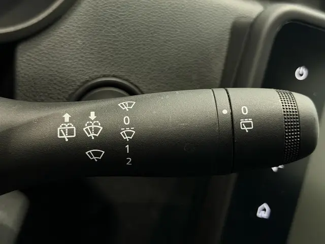 Dacia Duster 1.3 TCe 150 EDC Prestige 2022 Benzine 37