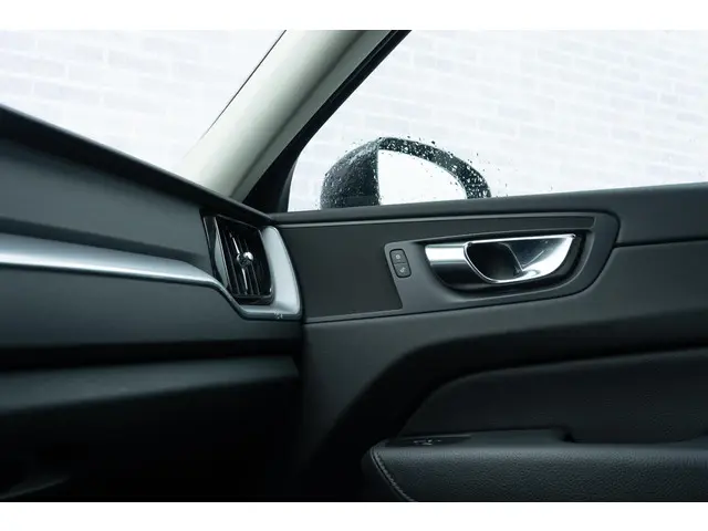 Volvo XC60 B5 Momentum Pro 2020 Benzine 10